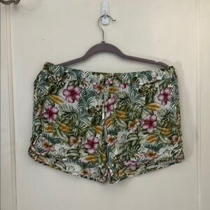 Floral Print Women's Shorts